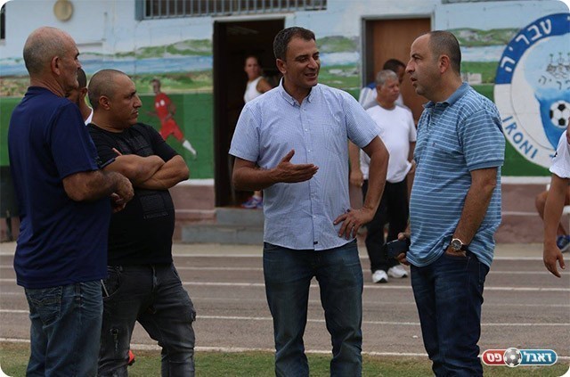 חברי ההנהלה יחד עם ראש עיריית טבריה (עודד חסין)